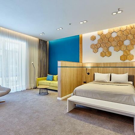 Aqua-Minsk Hotel Plus מראה חיצוני תמונה