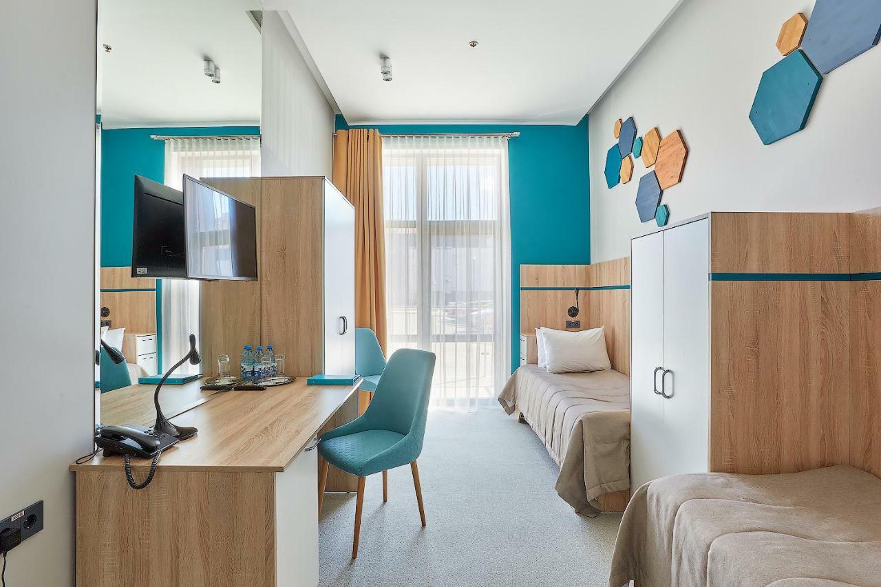 Aqua-Minsk Hotel Plus מראה חיצוני תמונה