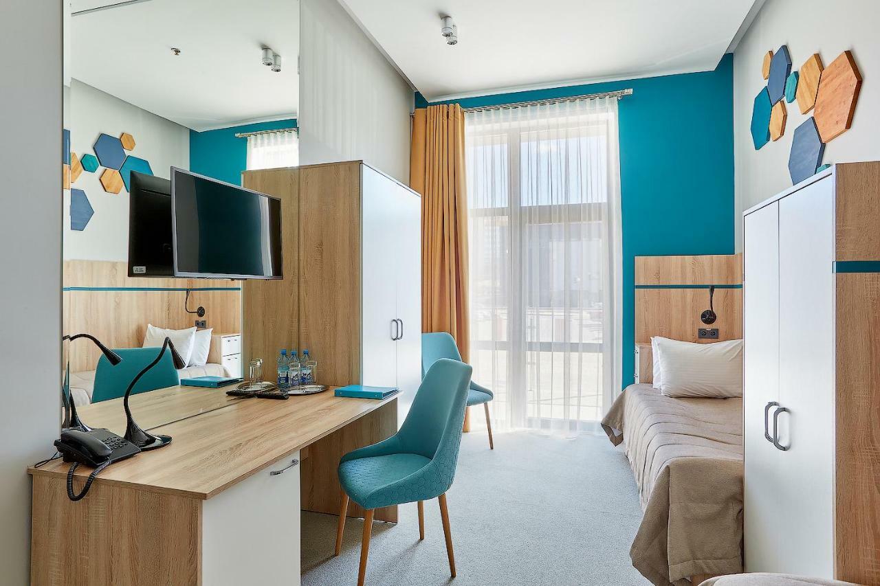 Aqua-Minsk Hotel Plus מראה חיצוני תמונה